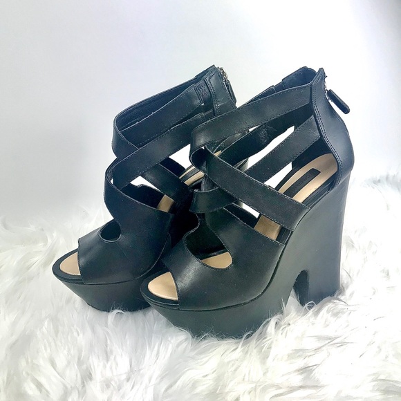 BCBGMaxazria Zoey Strappy Chunky Platform, Sz 7.5B - Picture 2 of 8